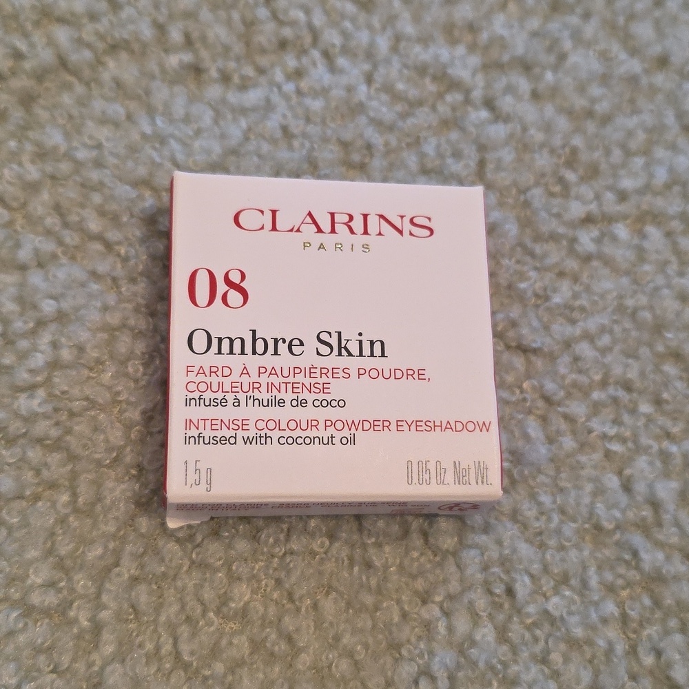 Clarins Ombre Skin Eyeshadow in Pearly Raisin (08)